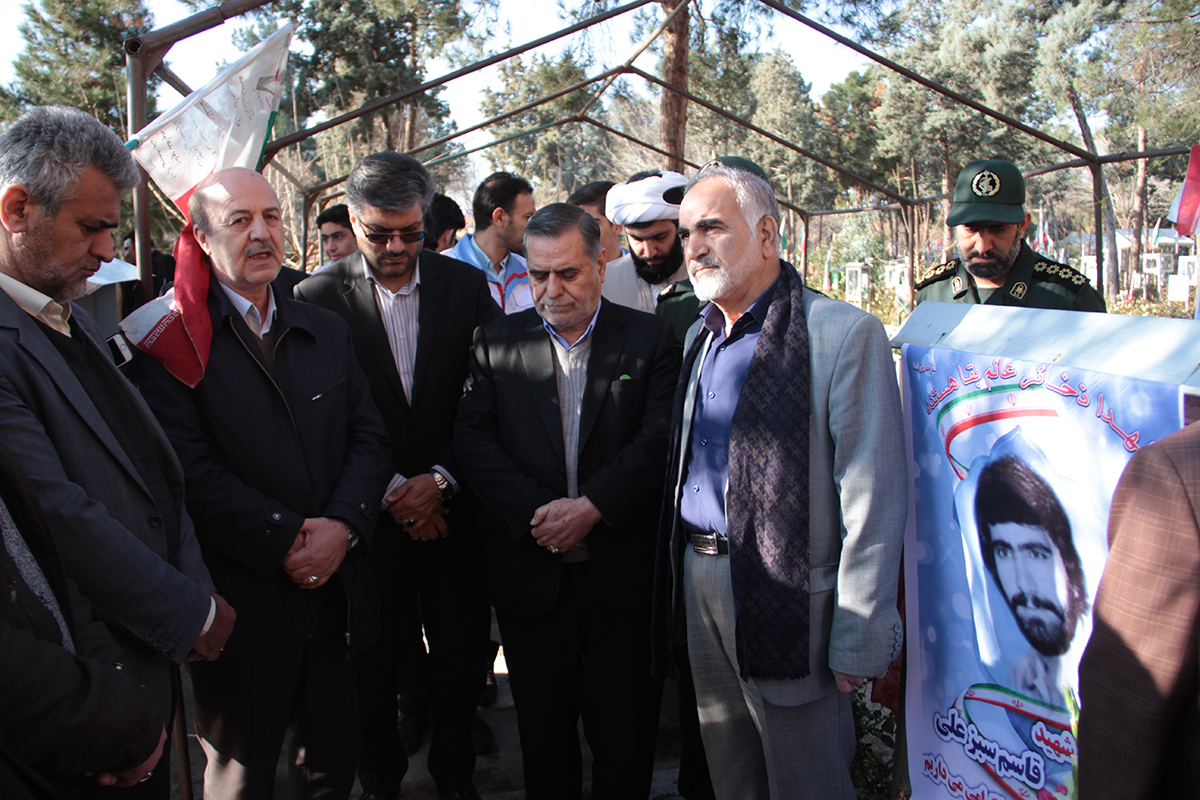 لزوم نصب المان شهری قیام ۱۸ دی شهرری