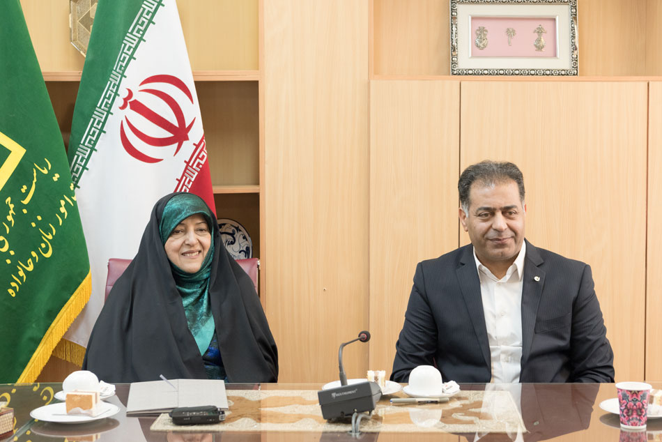 امضای تفاهم نامه معاون رییس جمهور با بانک قرض الحسنه مهرایران