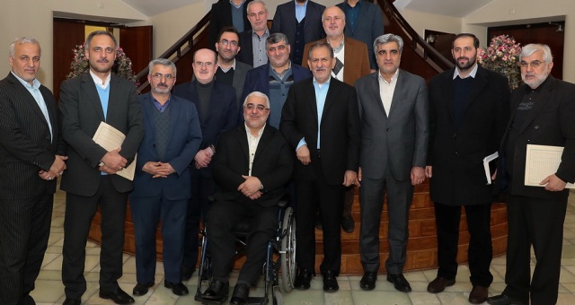 دولت می کوشد کشاورزان از واردات چای و برنج آسیب نبینند