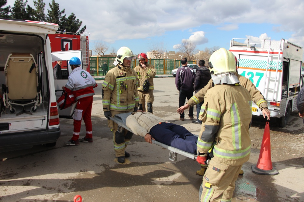 اجرای مانور واژگونی خودرو جمع آوری زباله در جنوب تهران