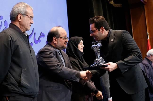 تندیس ملی رعایت حقوق مصرف کنندگان به ایرانسل رسید