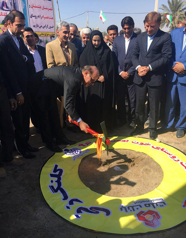 کلنگ زنی خانه بهداشت روستای خون دشتستان با مشارکت بانک ملت