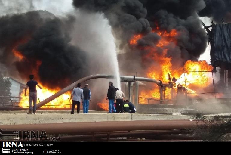 ۵۰۰ بشکه نفت در آتش سوزی ایستگاه پمپاژ دره نی رامهرمز سوخت