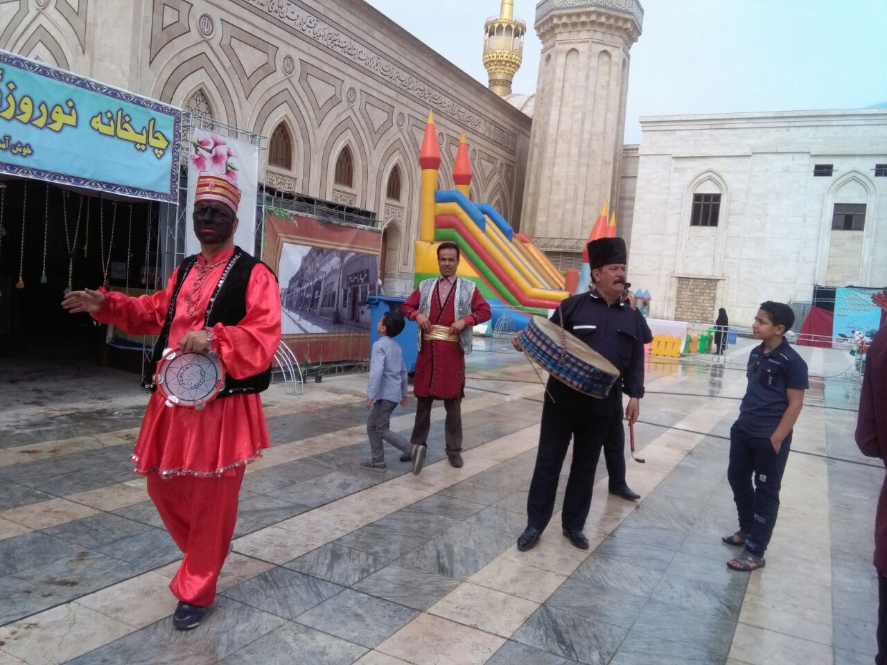 سیاه چادر عشایری در ورودی جنوبی تهران میزبان مسافران است