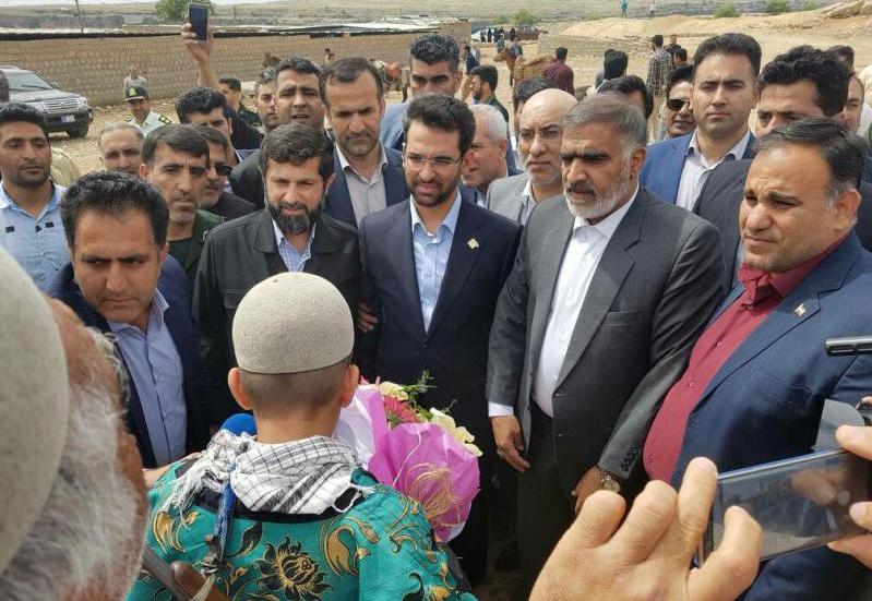 مشکل ارتباطاتی مناطق محروم در دست پیگیری است