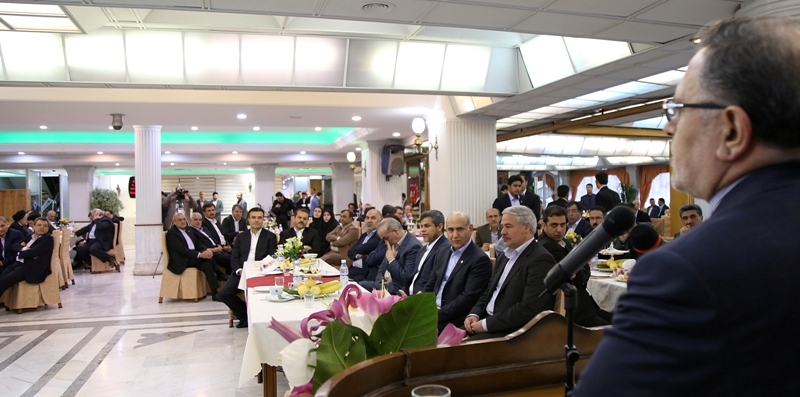 اصلاح نظام بانکی اولویت نخست بانک مرکزی است