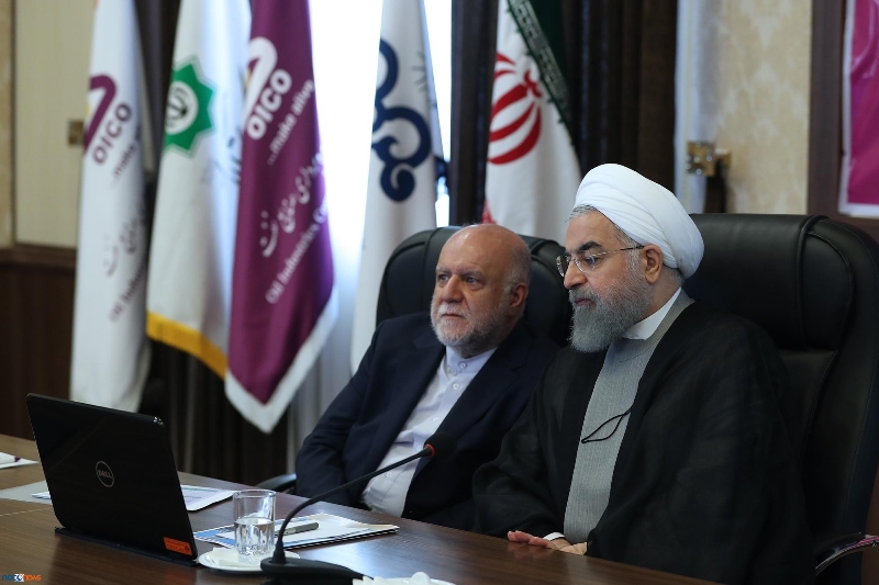 بازدید رییس جمهوری از نمایشگاه نفت، گاز و پتروشیمی