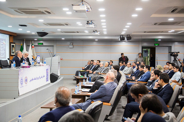 حمایت از تولید ملی با اجرای برنامه‌های اقتصاد مقاومتی در سال ۱۳۹۷