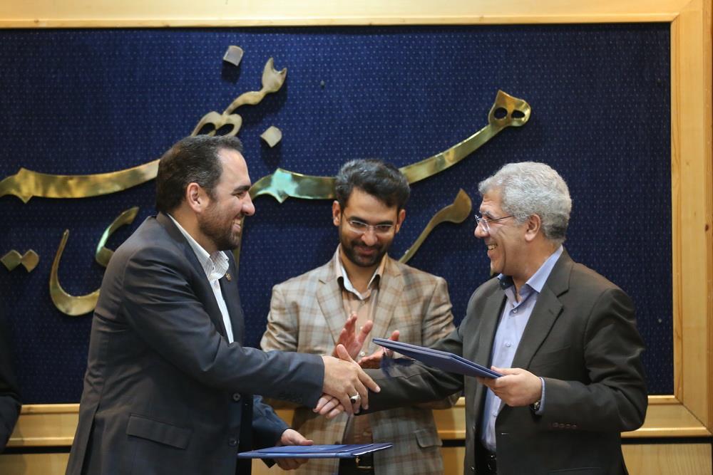 امضای تفاهم نامه همکاری بین همراه اول و دانشگاه صنعتی شریف