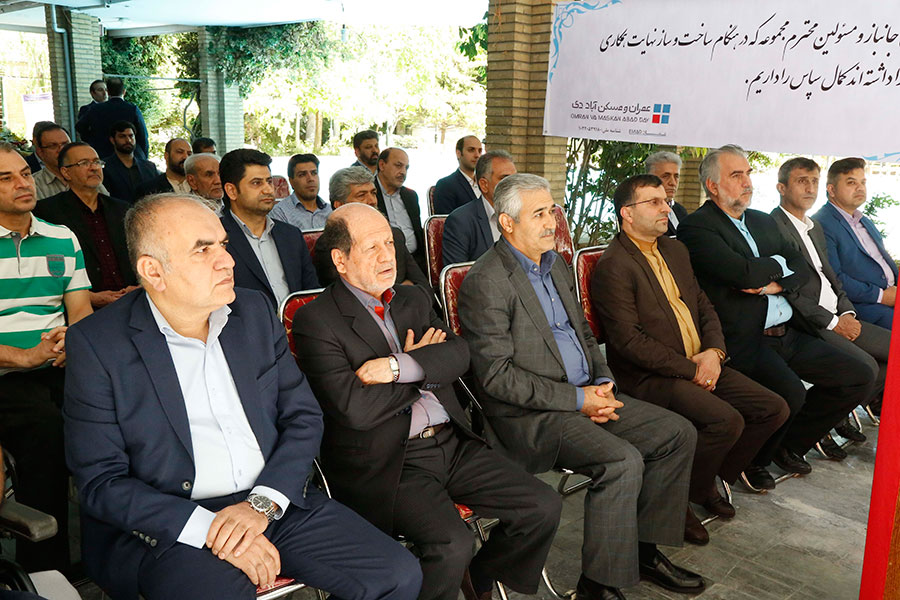 ایران مدیون رشادت های ایثارگران است