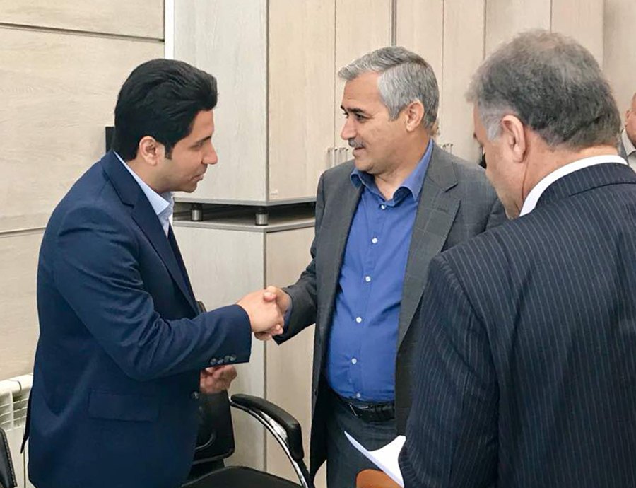 دستیابی به اهداف شعب با تسلط همکاران به خط مشی اعتباری میسر می‌شود