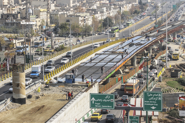 ۱۴محور بزرگراهی و اصلی شمال تهران در طرح خدمت، ساماندهی ترافیکی شد