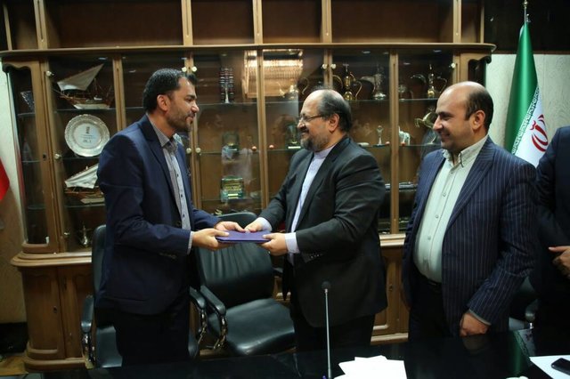 باید با مردم با شفافیت و صداقت گفت‌وگو کنیم