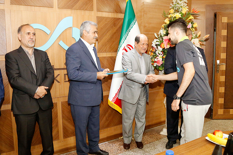 تجلیل بانک دی از ملی پوشان تنیس روی میز