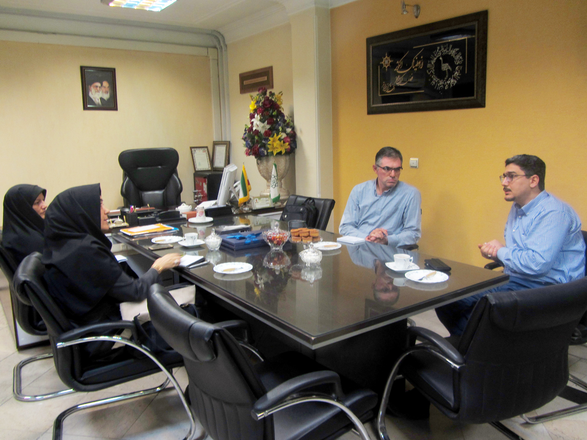 ارائه خدمات تخصصی سلامت برای کودکان و سالمندان تهران