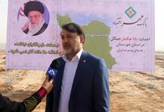 کاشت نهال و اشتغالزایی؛ جلوه ای دیگر از خدمت رسانی به مردم است