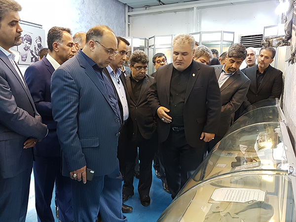 بازدید اعضای هیات مدیره و مدیران ارشد بانک ملت از موزه ی شهدا