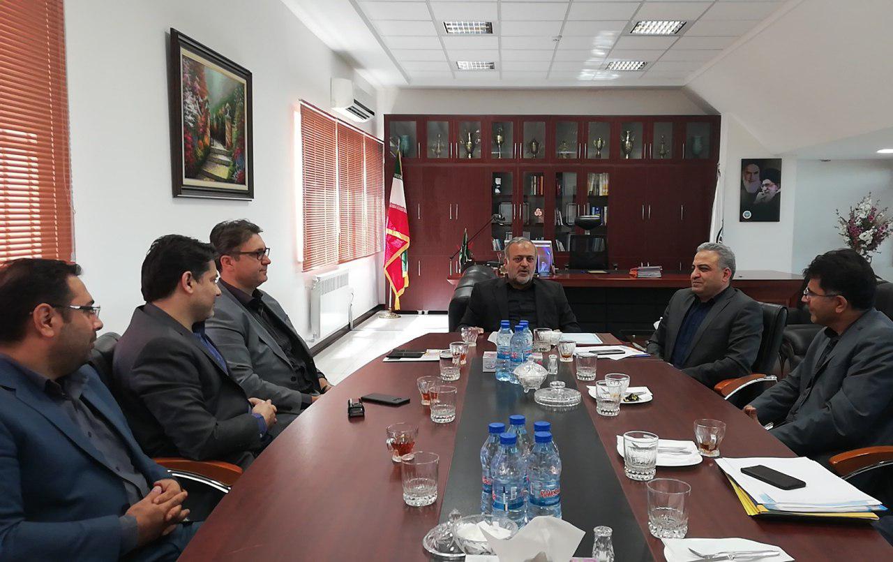 دیدار رییس کمیسیون اصل ۹۰ مجلس با مدیران بیمه ایران در قزوین