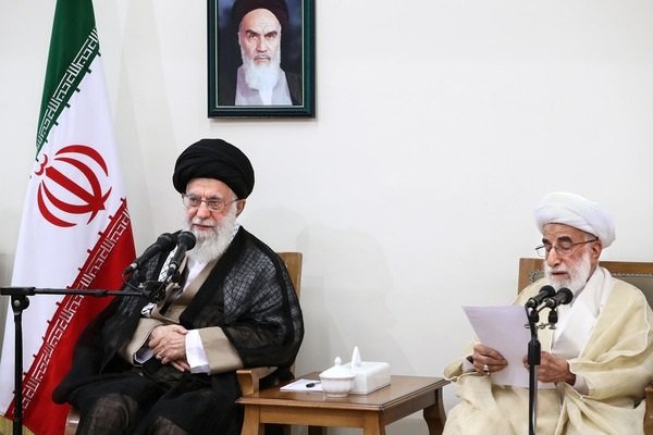 مسئله اصلی کشور اقتصاد، نابسامانی‌های بازار ارز است