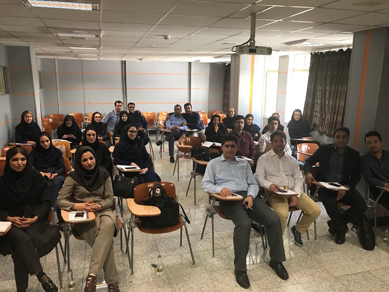 برگزاری نخستین دوره آموزش ضمن خدمت کارکنان ستادی موسسه اعتباری نور