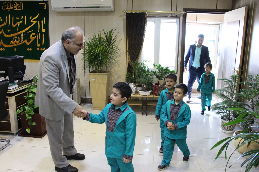 گفتگوی اینترنتی دانش آموزان با مدیریت شهری منطقه ۲۰