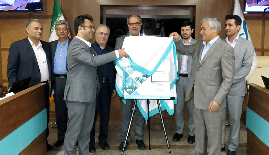 رونمایی از سامانه بانکداری مشارکتی بانک دی