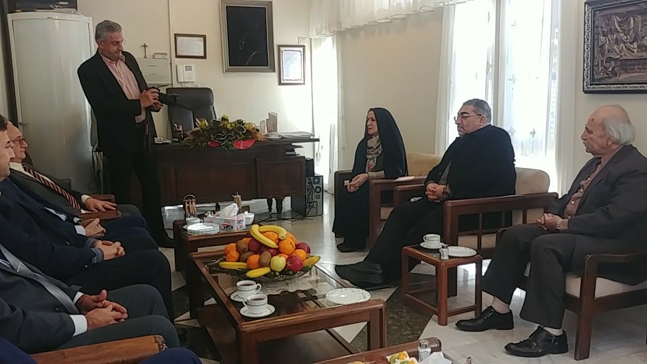 دیدار شهردار منطقه شش با مسیحیان پایتخت به مناسبت سال نو میلادی