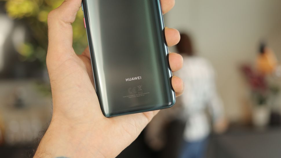 هوآوی در دسامبر می‌تواند گوشی‌ای بدون قاب یا ناچ عرضه کند