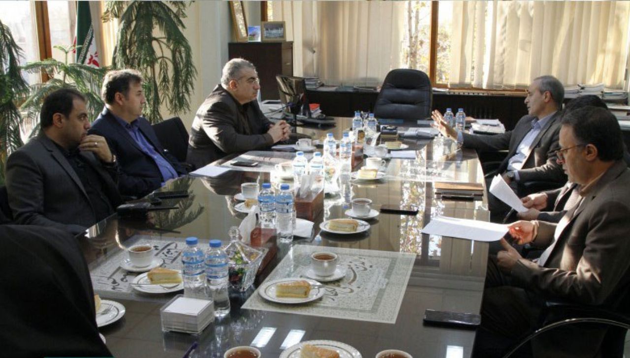 دانشگاه متولی کارهای مطالعاتی در شهر باشد