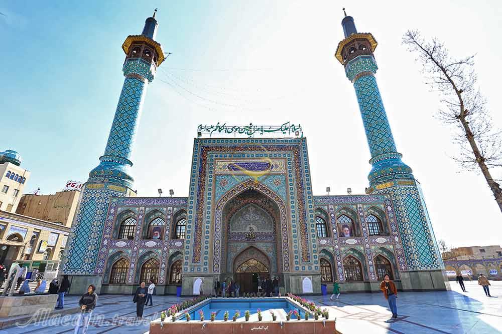 امامزاده صالح(ع) میزبان هفتگی ۴۰ هزار زائر است