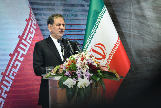 وزارت نفت در خط مقدم مقابله با جنگ تمام‌عیار اقتصادی دشمن است