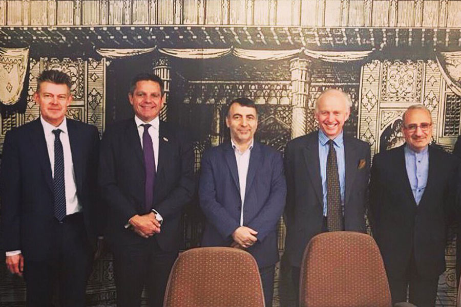 ادامه مذاکرات انگلیس با ایران برای توسعه مناسبات تجاری