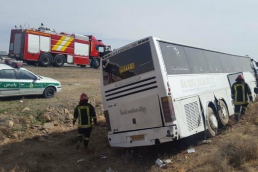 وزیر راه مسئولان بررسی حادثه جاده قم را تعیین کرد