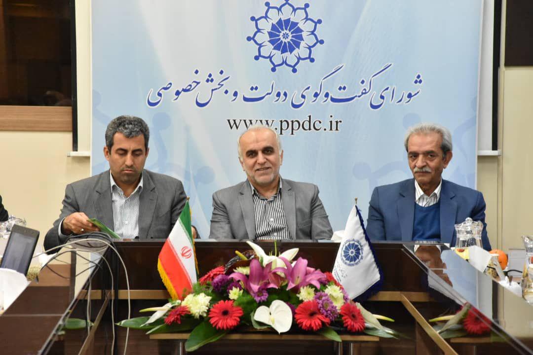 تنها ۸ میلیارد دلار از صادرات ۴۰ میلیارد دلاری بازگشته است