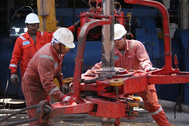 قیمت نفت سنگین ایران بیش از ۲ دلار افزایش یافت