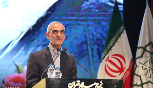 ضرورت برقراری شرایط برابر میان تاکسی‌های رسمی و اینترنتی