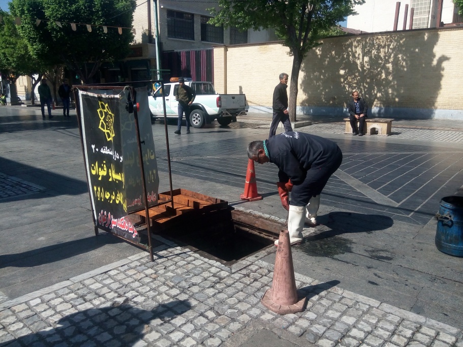 ۶۳۲ تن ضایعات از کانال های منطقه ۲۰ جمع آوری شد