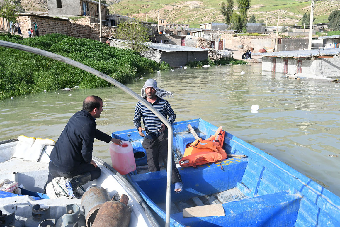 توزیع بیش از ۲ میلیون لیتر سوخت در مناطق سیل‌زده پلدختر