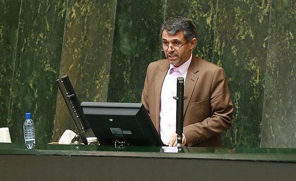 وزیر نیرو به سوالات اعضای کمیسیون عمران پاسخ داد