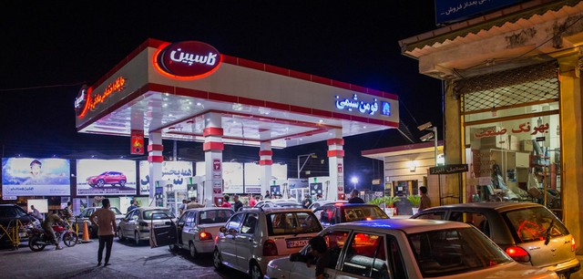 سهمیه بنزین با کارت‌های جایگاه‌داران در تهران افزایش یافت