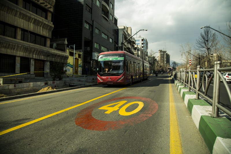 مرمت و بهسازی مسیر خطوط BRT در خیابان انقلاب و ولیعصر (عج)