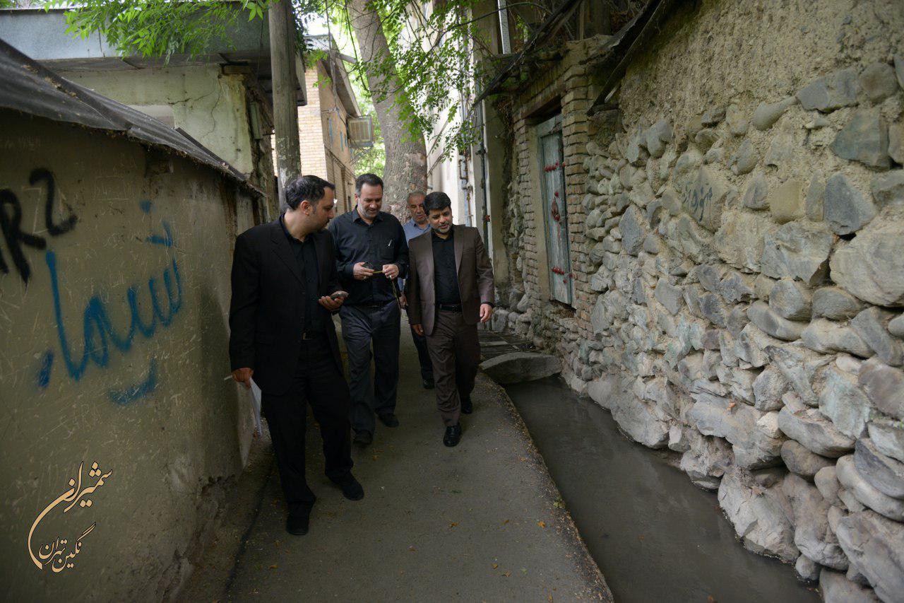 بازسازی حسینیه درکه با مشارکت مردمی اهالی در حال انجام است