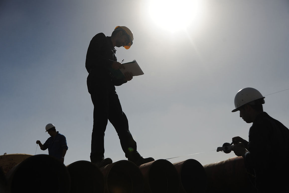 مقدار افزایش حقوق و دستمزد کارکنان رسمی و قراردادی وزارت نفت اعلام شد
