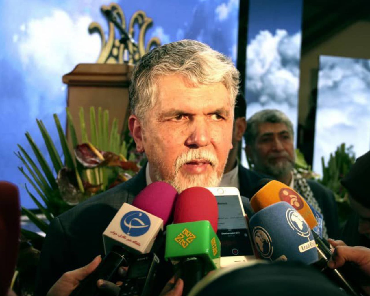 همراهی و پشتیبانی‌ بانک صادرات ایران از نمایشگاه قرآن کریم قابل تقدیر است
