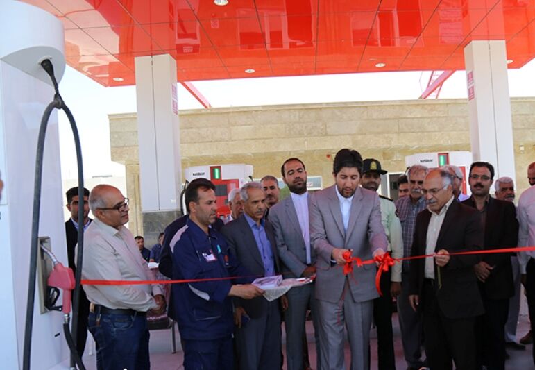 دهمین جایگاه عرضه فرآورده های نفتی قروه به بهره برداری رسید