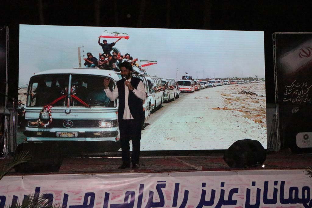 اجتماع هزار نفری سالروز ورود آزادگان سرافراز به میهن در شهرری برگزار شد