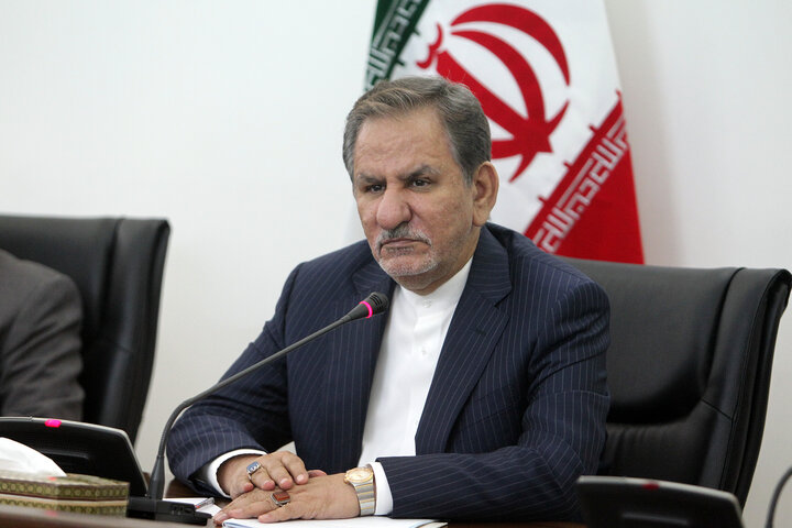 موافقت رهبر معظم انقلاب با برداشت ۳۰۰ میلیون دلار از صندوق توسعه ملی