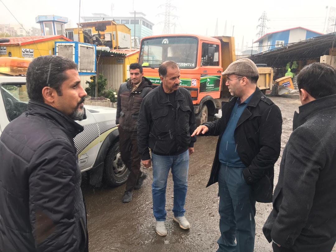 استقرار۱۵۰ مخزن شن و نمک در سطح معابر قلب پایتخت