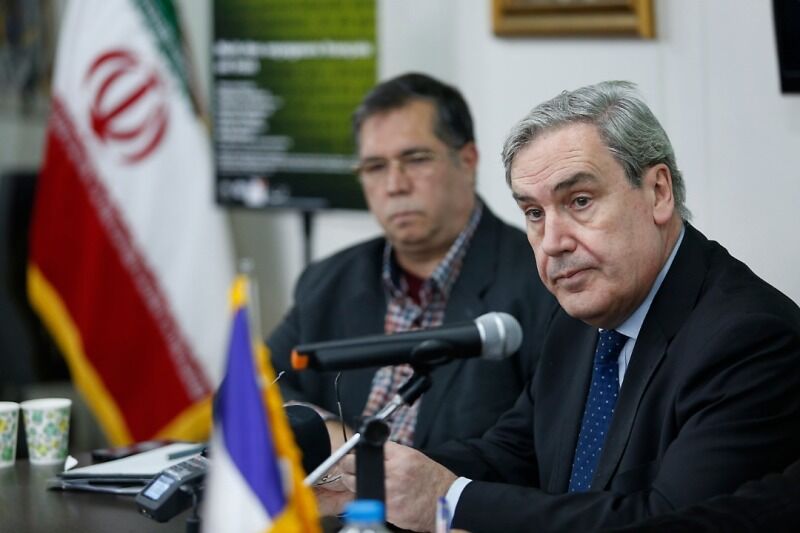 اذعان سفیر فرانسه بر غنای فرهنگ ایران