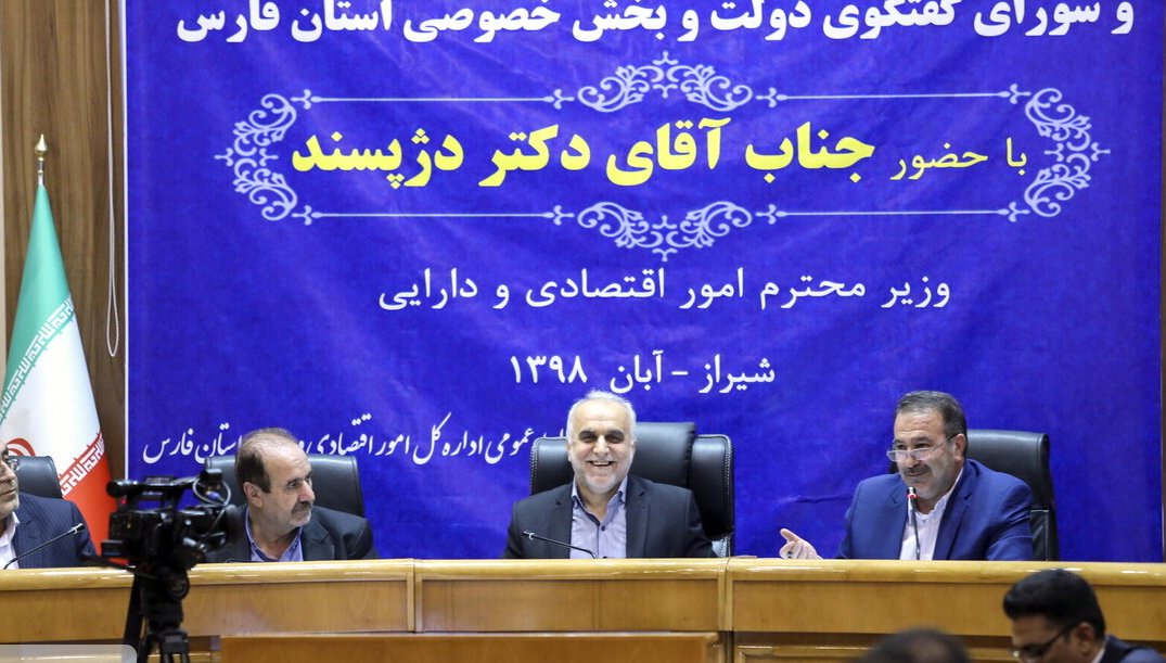 ترخیص ۱۰۰میلیون تن کالا از گمرکات کشور